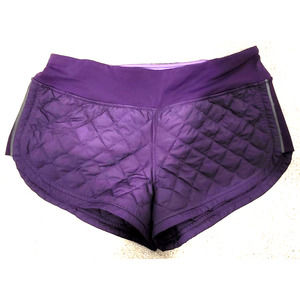 Lululemon Athletica 6 Hot Cheeks Shorts Quilted Down Deep Zinfandel Purple Run
